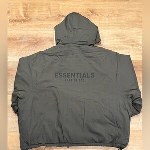 Essentials Fear of God off black puffer